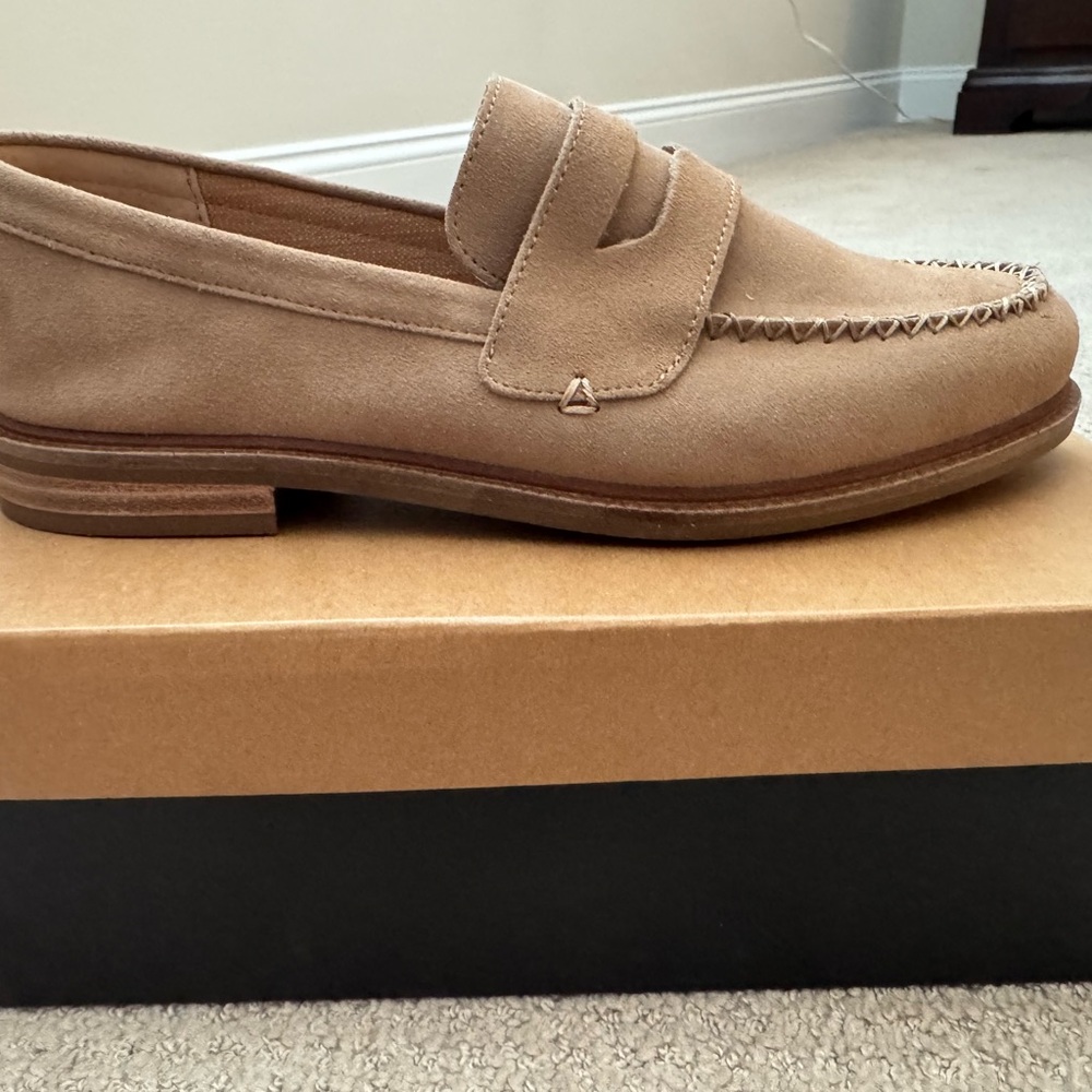 Tan suede Women’s Loafers Size 9 1/2